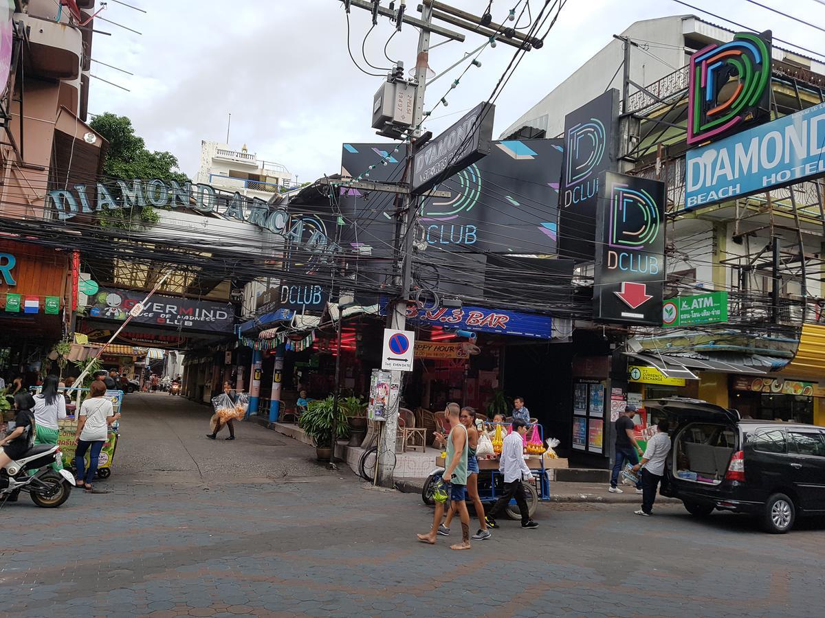 Galaxy Suites Pattaya Buitenkant foto